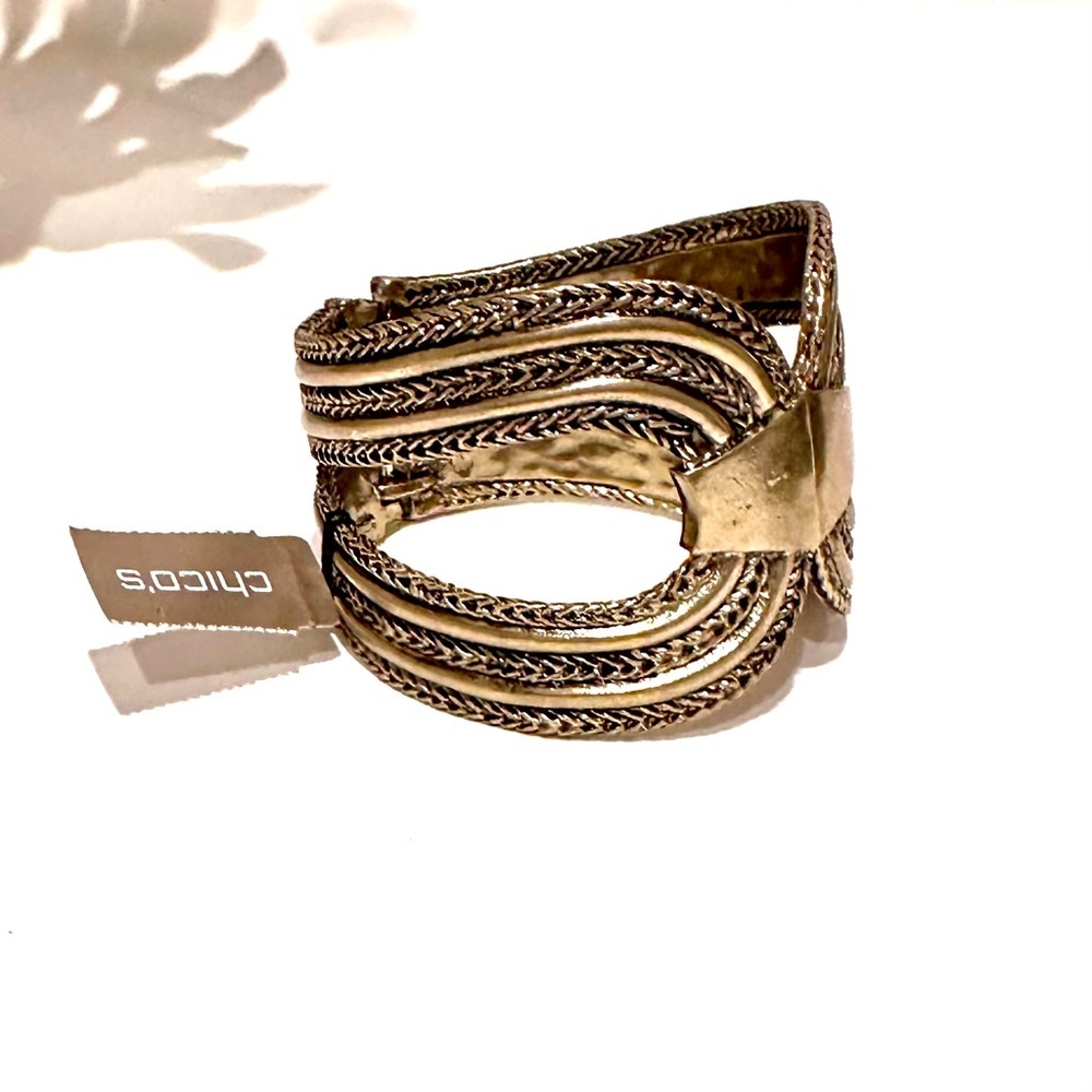 🌟 LAST ONE! 🌟 | CHICO’s Antiqued Gold Western Hinge Bangle | NWT - Picture 11 of 11